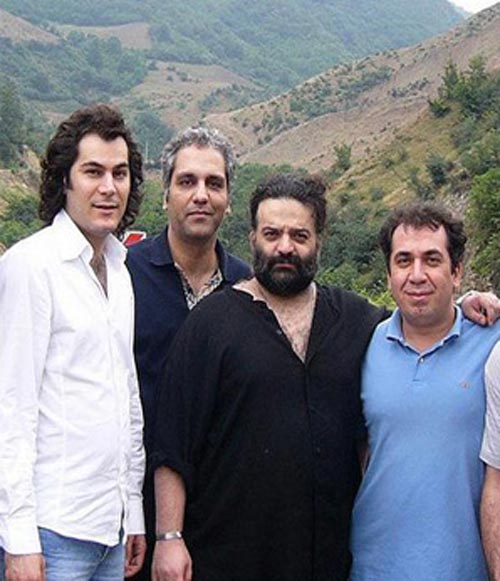 تصویری از مهران مدیری با تنی چند از دوستان