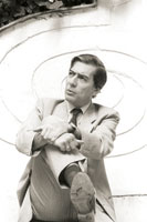 نویسنده‌ای در جدال با دیکتاتورها